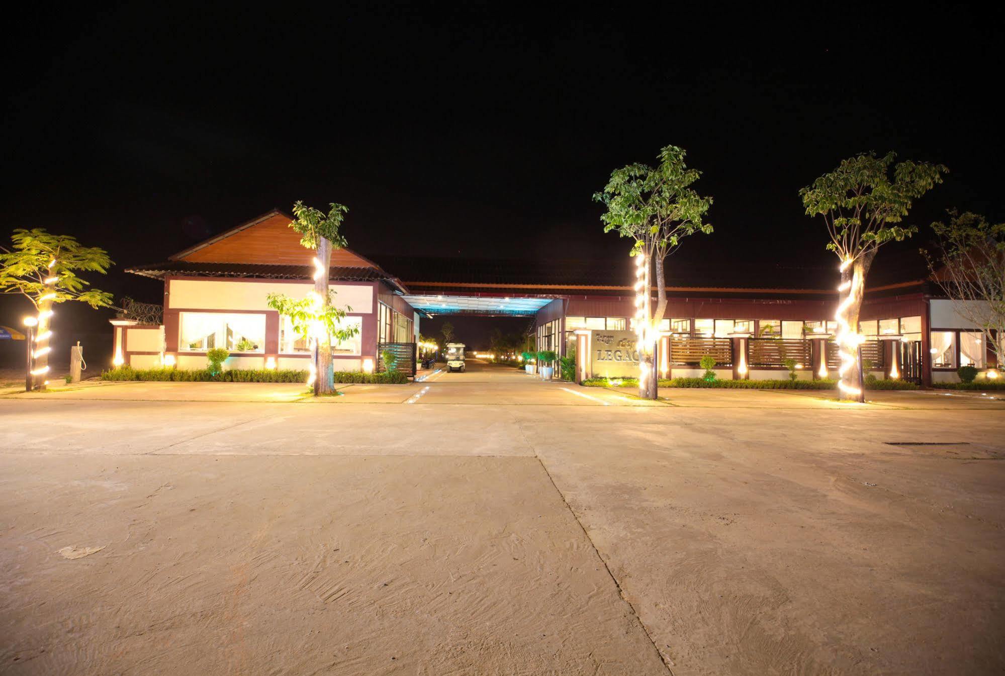 Twin Palms Resort Sihanoukville Kültér fotó