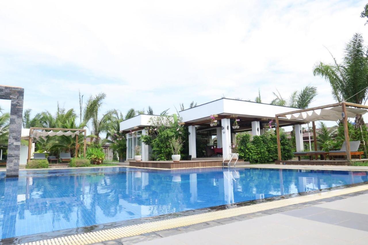 Twin Palms Resort Sihanoukville Kültér fotó